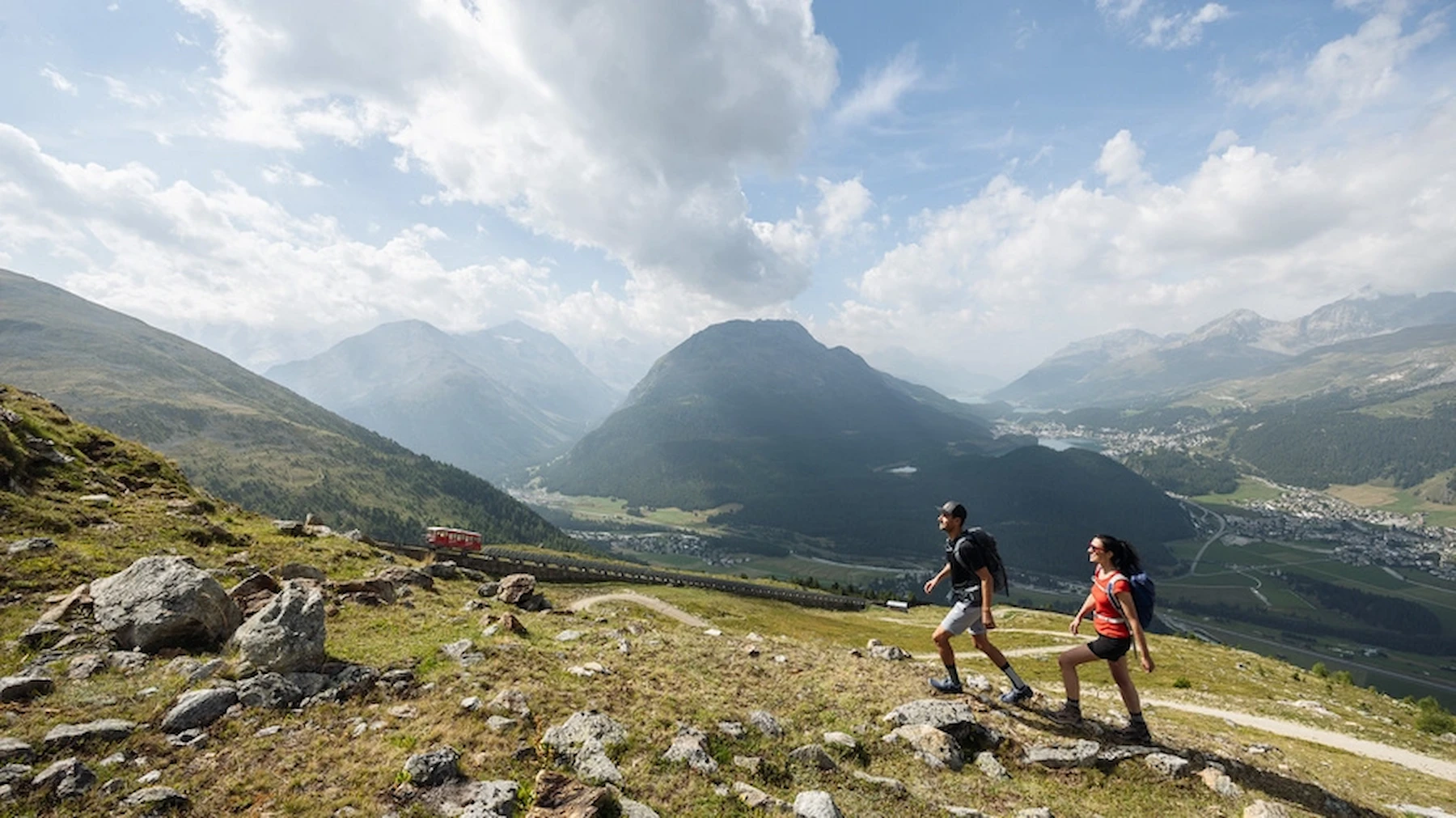 Attività Outdoor a Muottas Muragl: Avventura sulla Terrazza delle Alpi